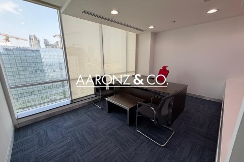 Kontor asukohaga Business Bay, Dubai, AÜE: 107 m² Nr 699543