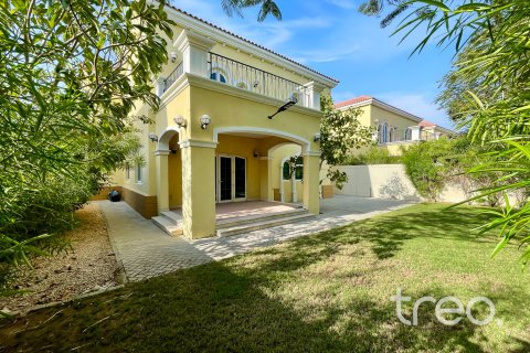 Villa em Jumeirah Park, Dubai, EAU 3 quartos, 327.67 m2 № 733115