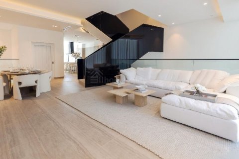 Villa in Al Barari, Dubai, UAE 4 bedrooms, 459 sq.m. № 697320 - photo 3