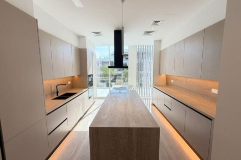 Villa in Al Barari, Dubai, UAE 4 bedrooms, 459 sq.m. № 697320 - photo 9