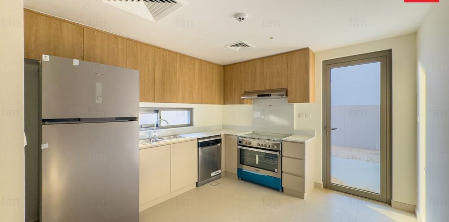 Vilë në Dubai, Emiratet e Bashkuara Arabe 3 dhoma gjumi, 282 m2. № 645775
