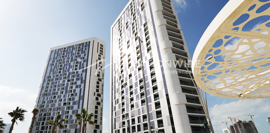 Apartament në Abu Dhabi, Emiratet e Bashkuara Arabe 3 dhoma gjumi, 151 m2. № 632196