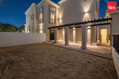 Villa itt: Dubai, EAE, 5 hálószoba, 539.3 m², azonosító: 703579 - fénykép 11