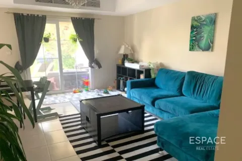Villa i The Springs, Dubai, UAE 2 soveværelser, 153 kvm № 737775
