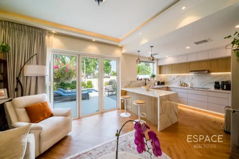 Villa à The Springs, Dubai, EAU: 2 chambres, 152 m2 № 737776