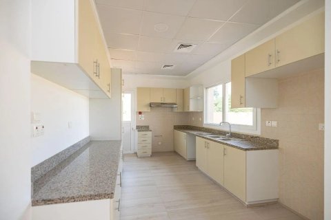 Villa en alquiler en Dubai Silicon Oasis, Dubai, EAU 4 dormitorios, 288 m2 № 754454 - foto 19
