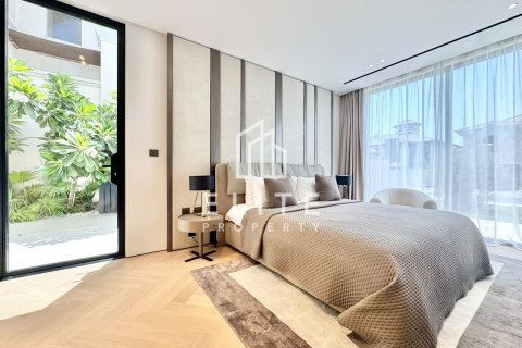 Villa in vendita a Palm Jumeirah, Dubai, EAU 5 camere da letto, 632 mq. № 754708 - foto 6