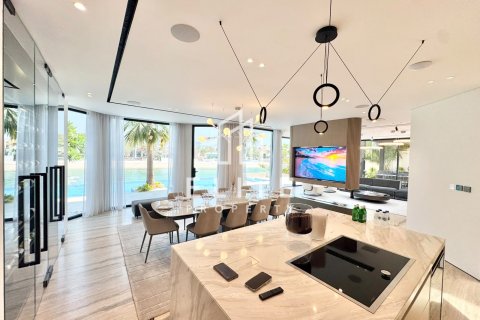 Villa in vendita a Palm Jumeirah, Dubai, EAU 5 camere da letto, 632 mq. № 754708 - foto 3