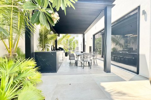 Villa in vendita a Palm Jumeirah, Dubai, EAU 5 camere da letto, 632 mq. № 754708 - foto 15
