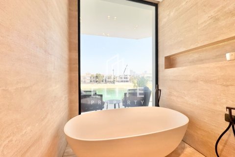 Villa in vendita a Palm Jumeirah, Dubai, EAU 5 camere da letto, 632 mq. № 754708 - foto 14