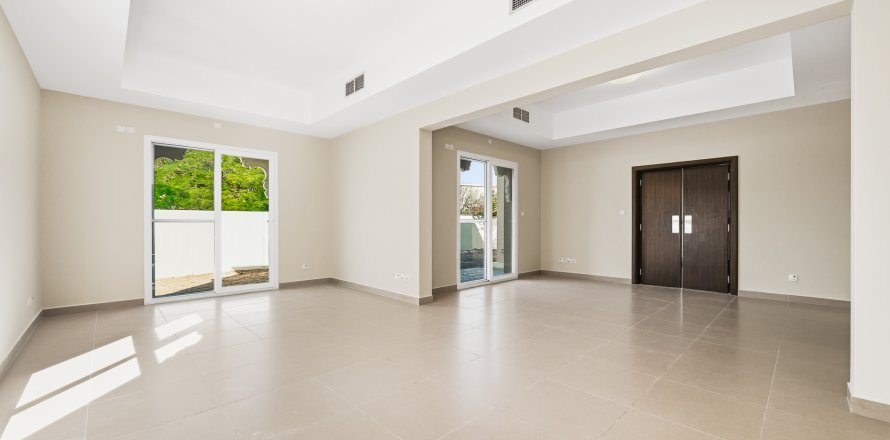 Vila di Dubai Silicon Oasis, UAE 4 bilik tidur, 288 meter persegi № 754453