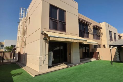 טאונהאוס ב Muwaileh Commercial, Sharjah, איחוד האמירויות 4 חדרי שינה, 276.85 מ