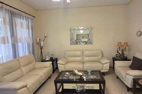Townhouse til salg i Muwaileh Commercial, Sharjah, UAE 4 soveværelser, 276.85 kvm № 748577 - foto 7