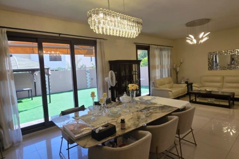 Townhouse til salg i Muwaileh Commercial, Sharjah, UAE 4 soveværelser, 276.85 kvm № 748577 - foto 6
