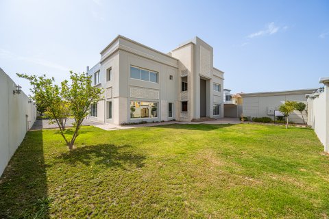 Vila u gradu Al Barsha, Dubai, UAE 6 spavaće sobe, 1393.55 m2 Br. 748574