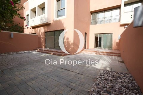 Villa in Abu Dhabi, UAE 4 bedrooms, 275 sq.m. № 612234 - photo 4