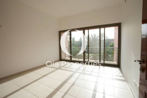 Villa in Abu Dhabi, UAE 4 bedrooms, 275 sq.m. № 612234 - photo 10