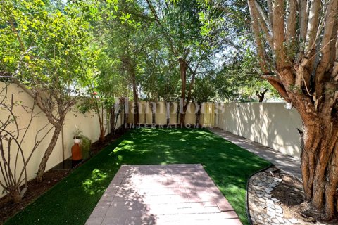 Villa in The Springs, Dubai, UAE 2 bedrooms, 174.05005438 sq.m. № 583530 - photo 24