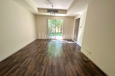 Villa in The Springs, Dubai, UAE 2 bedrooms, 174.05005438 sq.m. № 583530 - photo 3