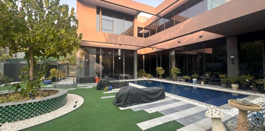 Vila di Tilal City, Sharjah, UEA 5 kamar tidur, 457.83 m2 nomor 764150