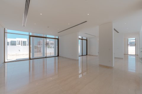 Villa in Abu Dhabi, UAE 5 bedrooms, 1399.96 sq.m. № 764152 - photo 2