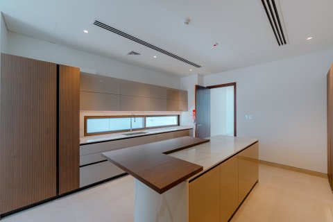 Villa in Abu Dhabi, UAE 5 bedrooms, 1399.96 sq.m. № 764152 - photo 17