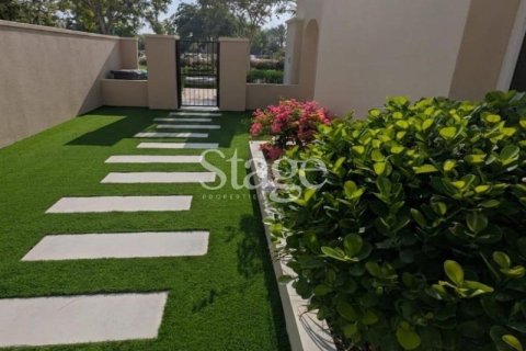 Villa in Serena, Dubai, UAE 3 bedrooms, 263 sq.m. № 737440 - photo 21