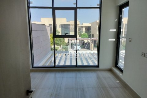 Townhouse in DAMAC Hills (Akoya by DAMAC), Dubai, UAE 3 bedrooms, 150 sq.m. № 593236 - photo 10