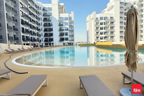 Apartment in Dubai Studio City, UAE 2 bedrooms, 78.7 sq.m. № 691152 - photo 15