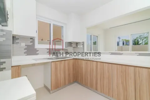 Kamienica na sprzedaż w Dubai Land, Dubai, ZEA 4 sypialnie, 230 mkw., nr 691150 - zdjęcie 9