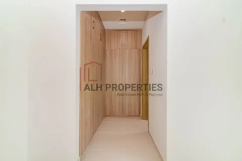 Kamienica na sprzedaż w Dubai Land, Dubai, ZEA 4 sypialnie, 230 mkw., nr 691150 - zdjęcie 22