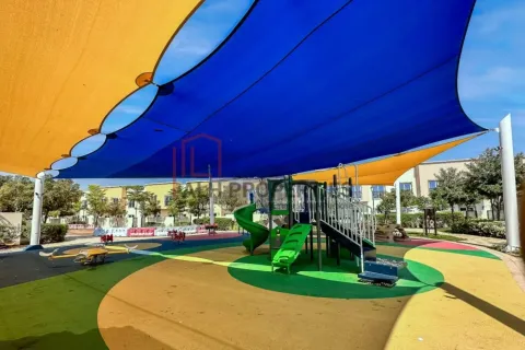 Kamienica na sprzedaż w Dubai Land, Dubai, ZEA 4 sypialnie, 230 mkw., nr 691150 - zdjęcie 10