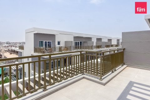 Townhouse sa Dubai, UAE 4 silid-tulugan, 242.1 sq.m. № 738601 - larawan 25