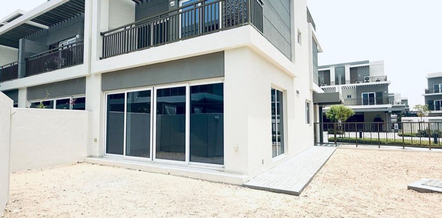 Stadthaus in Dubai, VAE: 4 Schlafzimmer, 242.1 m2 Nr. 738601