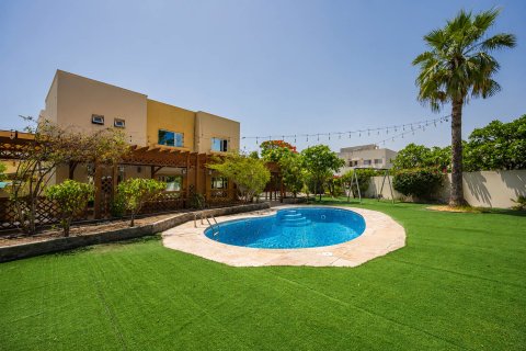 Villa en Meadows, Dubai, EAU 5 dormitorios, 1232.92 m² № 749088