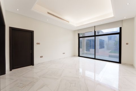 Vila di Shakhbout City, Abu Dhabi, UEA 6 kamar tidur, 1393.45 m2 nomor 749084 - foto 21