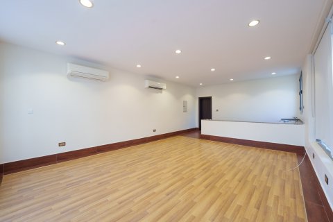 Vila di Shakhbout City, Abu Dhabi, UEA 6 kamar tidur, 1393.45 m2 nomor 749084 - foto 24