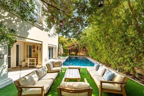 Discovery Gardens, Dubai, UAE의 판매용 빌라 침실 5개, 427제곱미터 번호 696338 - 사진 24