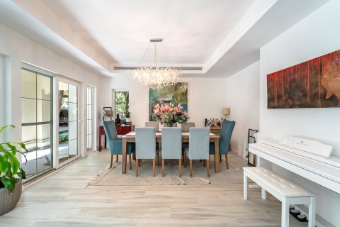 Discovery Gardens, Dubai, UAE의 판매용 빌라 침실 5개, 427제곱미터 번호 696338 - 사진 4