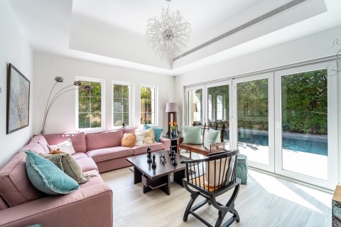 Discovery Gardens, Dubai, UAE의 판매용 빌라 침실 5개, 427제곱미터 번호 696338 - 사진 3