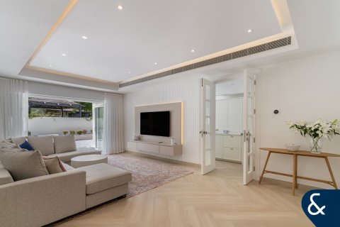 Vila di Arabian Ranches, Dubai, UAE 6 bilik tidur, 476 meter persegi № 667457 - foto 9