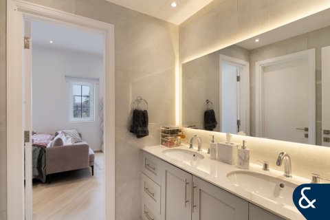 Vila di Arabian Ranches, Dubai, UAE 6 bilik tidur, 476 meter persegi № 667457 - foto 21