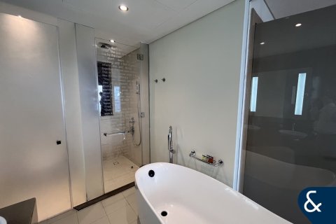 דירה למכירה ב Business Bay, Dubai, איחוד האמירויות 3 חדרי שינה, 162 מ"ר, מספר 667462 - תמונה 12