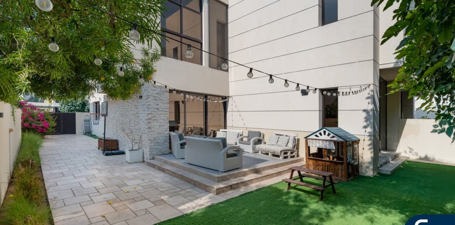 Villa DAMAC Hills (Akoya by DAMAC), Dubaijā, AAE 4 istabas, 294 m2 Nr. 667456