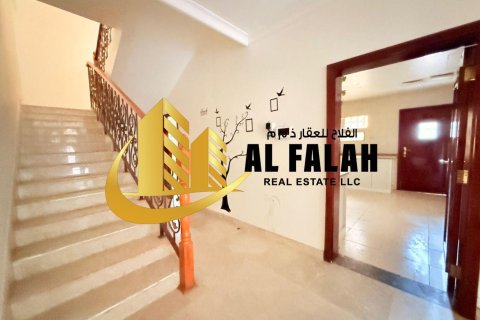 Βίλα σε Mughaidir, Sharjah, ΗΑΕ 5 υπνοδωμάτια, 557 τ.μ. Αρ. 645439 - φωτογραφία 18