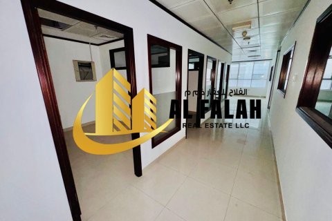 Propriété commerciale à louer à Al Mamzar - Sharjah, Sharjah, EAU 929 m2 № 645438 - photo 7