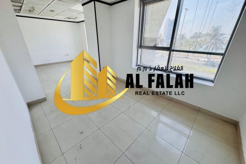 Propriété commerciale à louer à Al Mamzar - Sharjah, Sharjah, EAU 929 m2 № 645438 - photo 15