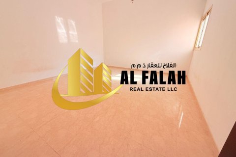 Villa sa Halwan, Sharjah, UAE 5 silid-tulugan, 418 sq.m. № 645440 - larawan 23