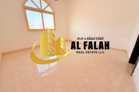 Villa sa Halwan, Sharjah, UAE 5 silid-tulugan, 418 sq.m. № 645440 - larawan 20