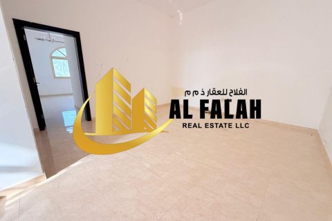 Villa sa Halwan, Sharjah, UAE 5 silid-tulugan, 418 sq.m. № 645440 - larawan 15